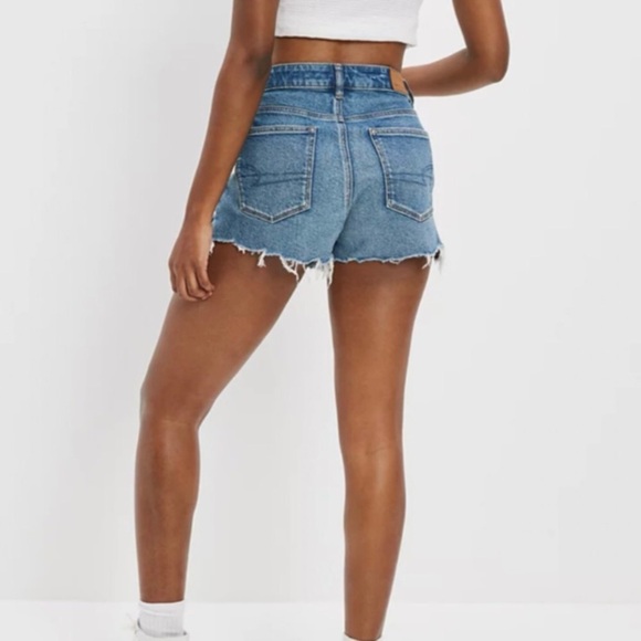 American Eagle 6 Mom Denim Shorts Strigid Super High Rise Women’s Distressed - Picture 2 of 11